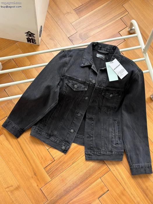 ブランド 通販 激安バレンシアガ高い品質を誇る今年の冬は着こなしデニムの服_0_0