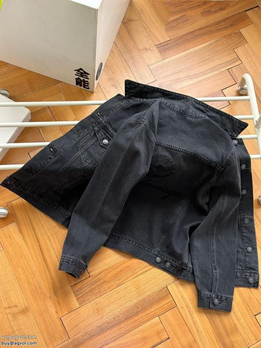 ブランド 通販 激安バレンシアガ高い品質を誇る今年の冬は着こなしデニムの服_0_4