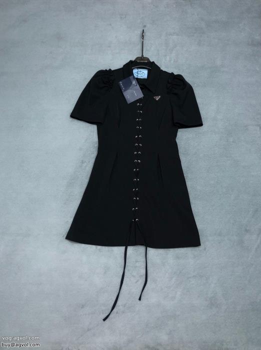 人気確定 セレブ愛用ワンピースブランド 通販PRADA_0_1