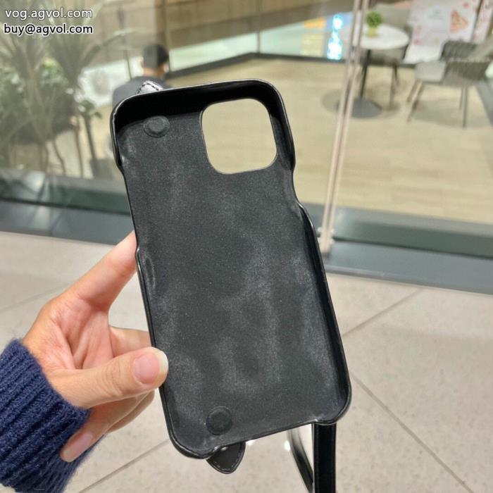 激安 ブランドIphone ケース カバーFENDIオーバーサイズ数年愛用しても人気アイテム_0_3