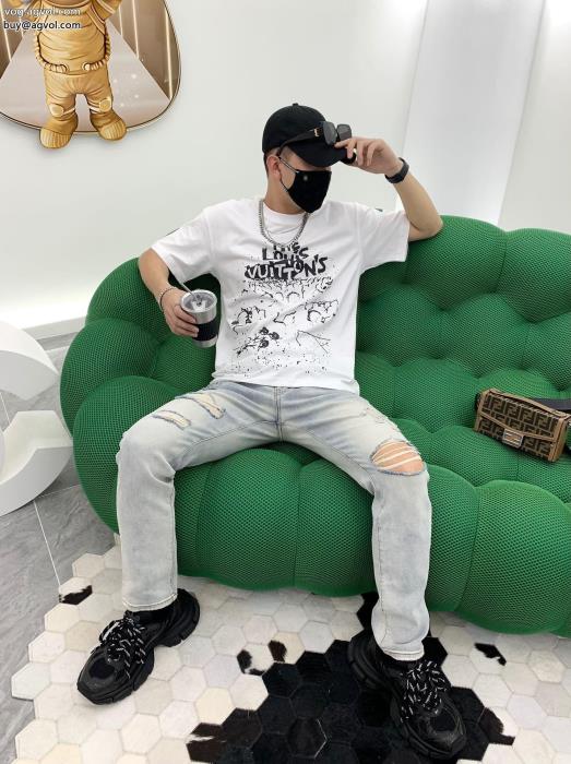 LOUIS VUITTON在庫確保済大人な印象が溢れ出る半袖Tシャツスーパー コピー 安心_1_0