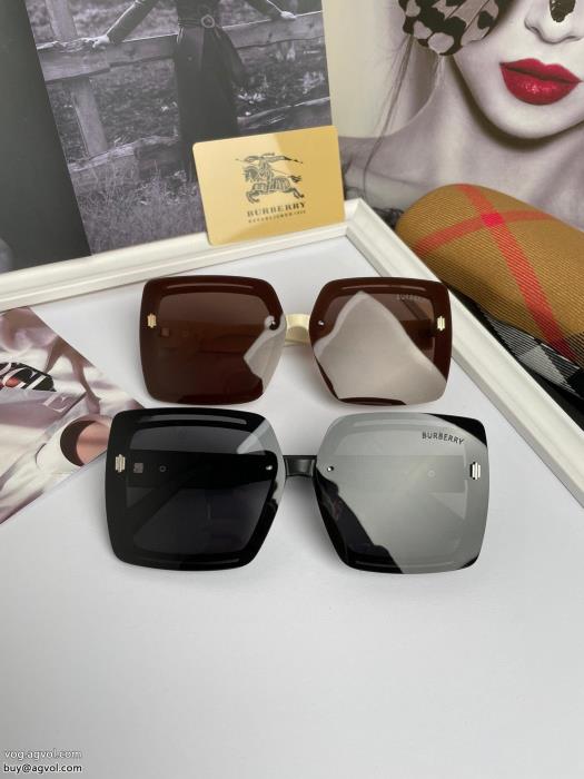 BURBERRY冬のいいのアイテムストリートに溢れるウェアサングラス通販 ブランド_0_6