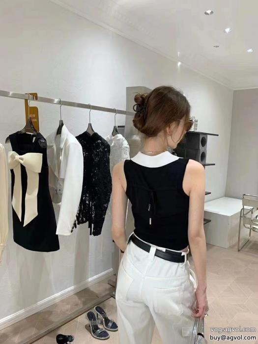 MIUMIU半袖Tシャツセレブ愛用今年売れた人気のスタイル激安 通販 専門_0_1
