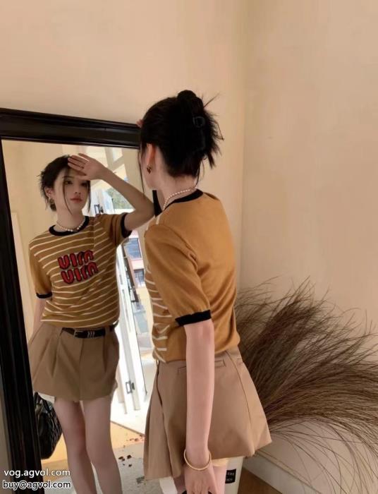 半袖Tシャツ先行入手モード感の高いミュウミュウコピー 商品 ブランド_0_2