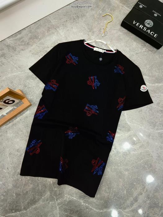 MONCLER通販 ブランド半袖Tシャツ個性的なスタイリングカジュアルさ_0_0