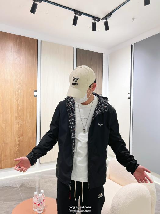 ジャケットMONCLER安定感があり柔らかい色調コピー ブランド_0_2