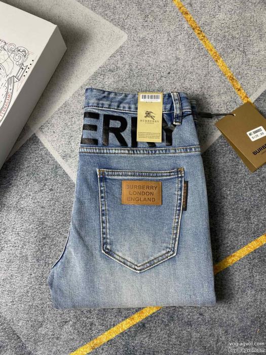 BURBERRY希少なアイテム軽やかな素材感ジーンズスーパー コピー  _0_3
