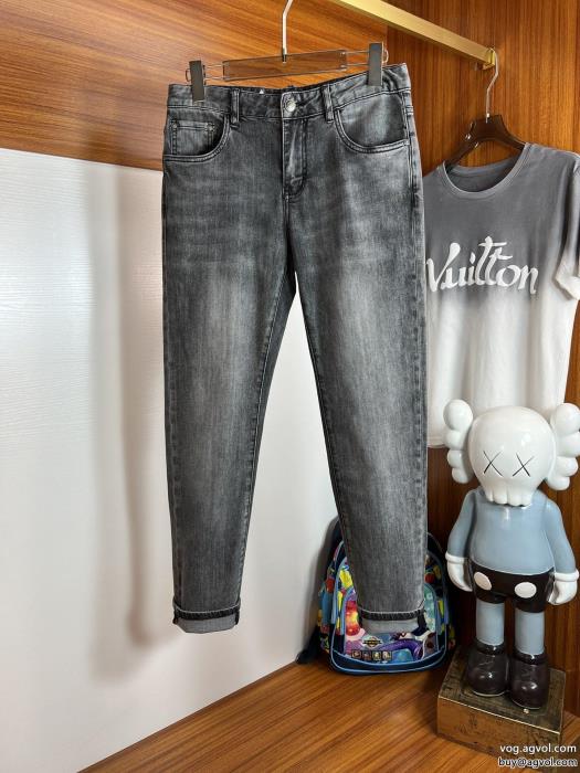 ブランド 品 スーパー コピージーンズMONCLER必需品完売必須_0_3