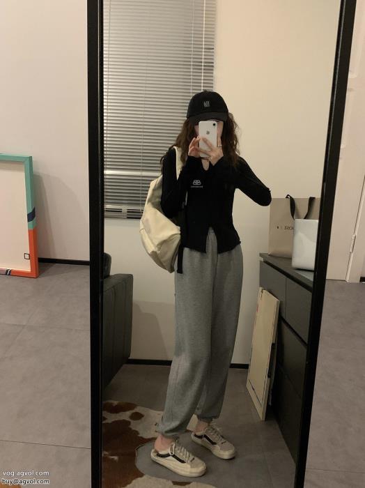 バレンシアガ偽 ブランド 販売VIP価格　海外発大注目長袖Tシャツ_0_3