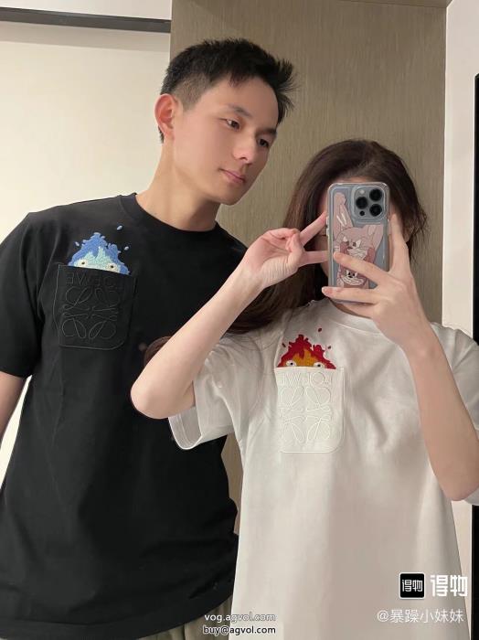 偽 ブランド 通販2023を感じさせる海外限定半袖TシャツLOEWE_0_3