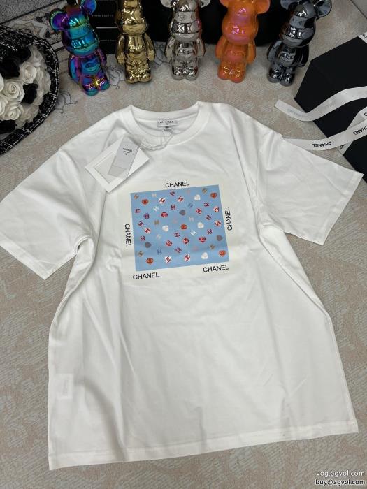 ブランド フェイクCHお洒落さんの愛用率が高いこれからの季節にピッタリ半袖Tシャツ_0_1