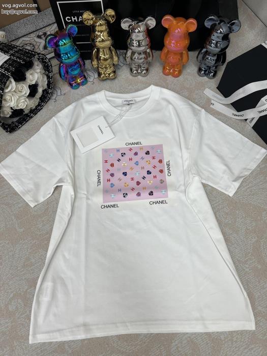 ブランド フェイクCHお洒落さんの愛用率が高いこれからの季節にピッタリ半袖Tシャツ_0_2