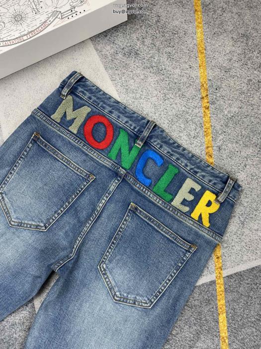 ジーンズ激安 ブランドMONCLER抜け感を出す超一流のブランド_0_1