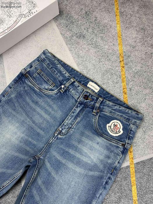ジーンズ激安 ブランドMONCLER抜け感を出す超一流のブランド_0_2