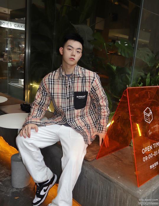 BURBERRYスーパー コピー 品今年風超カッコイ2023新作長袖シャツ_0_3