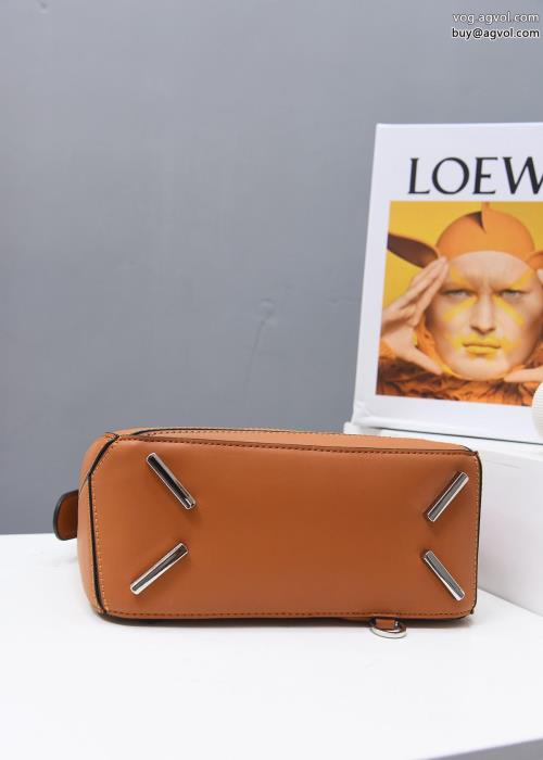 LOEWEコピー 商品 通販控えめにしてヘルシーな印象大変人気バッグ_0_3