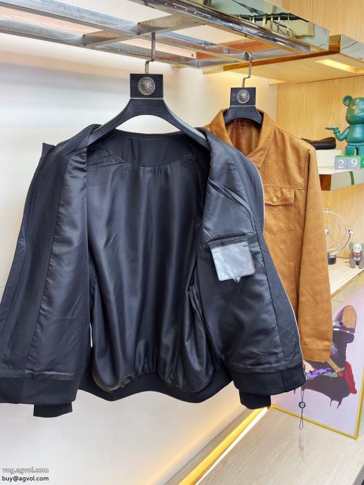 MONCLERコート大人っぽく着こなせる高級感あるコピー 品 ブランド_0_3