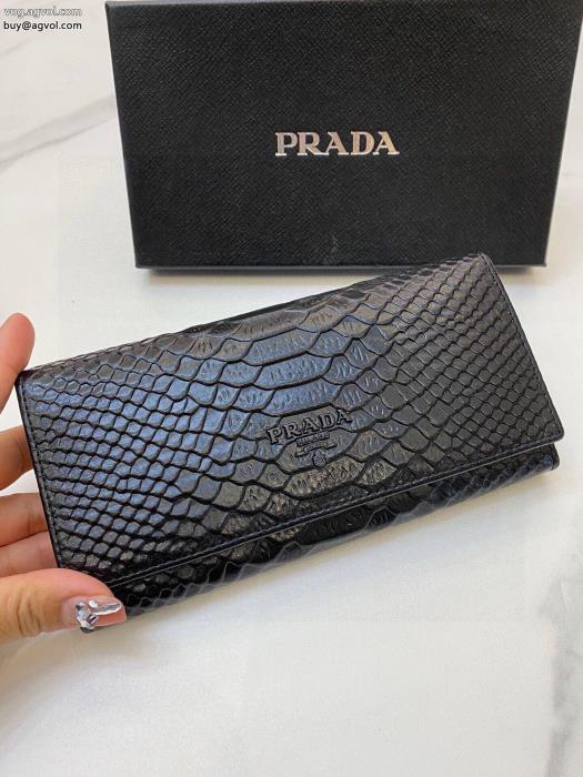 ブランド コピー  PRADA財布今シーズン新作上品シックなお品_0_1