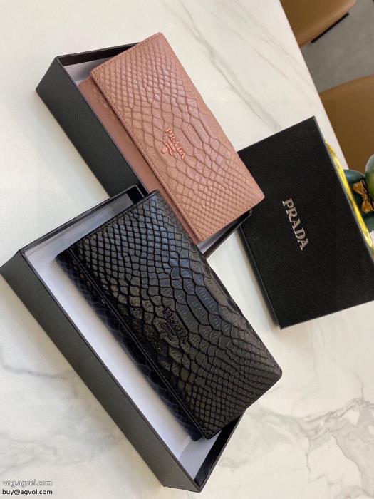 ブランド コピー  PRADA財布今シーズン新作上品シックなお品_0_2