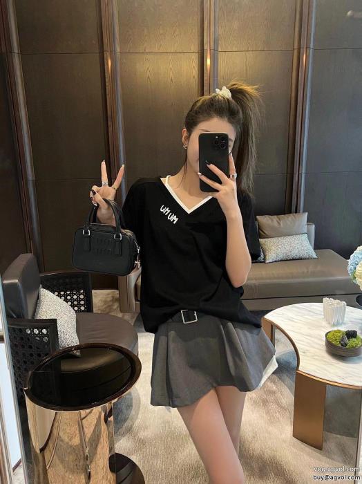 ミュウミュウコピー 品 販売愛用者がとっても多い先行予約販売半袖Tシャツ_0_3