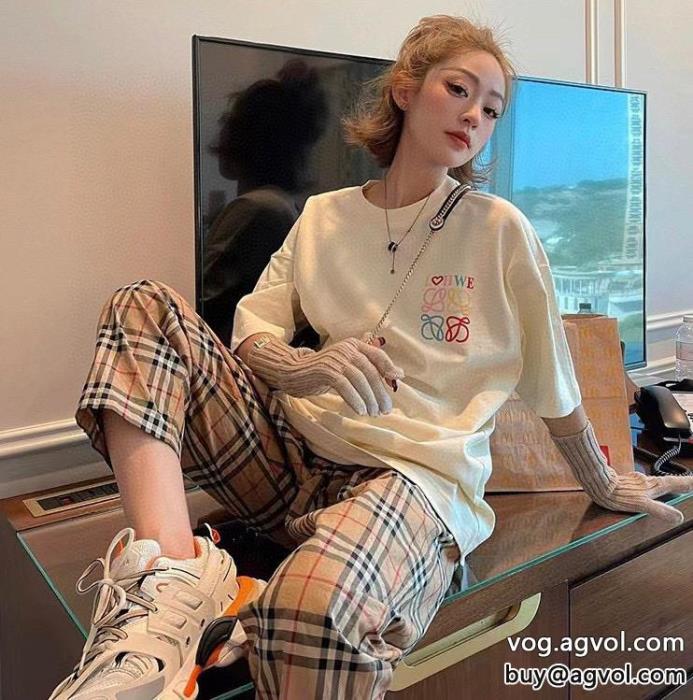 半袖Tシャツオススメのお品お出かけスタイルコピー ブランド 優良ロエベ_0_1