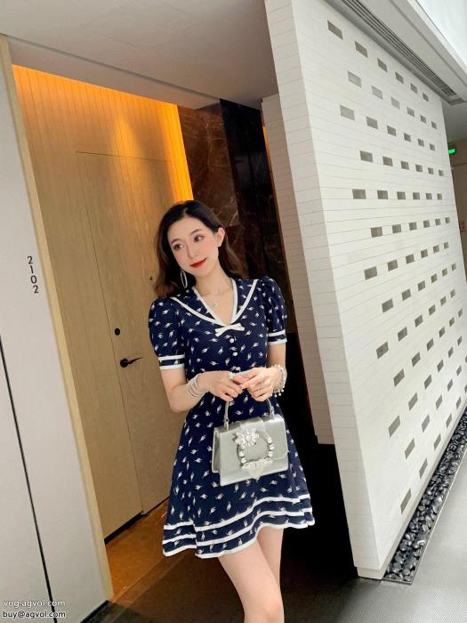 ワンピースMIUMIUブランド コピー 販売 派手すぎず完売前に_0_1