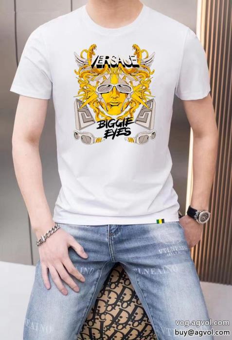 贅沢な逸品一目惚れした偽 ブランド 販売ヴェルサーチ半袖Tシャツ_0_2