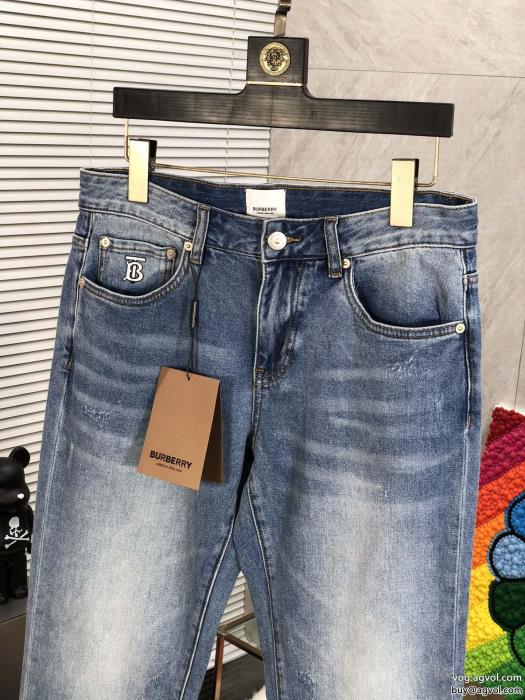スーパー コピー 品柔らかな着心地残り僅かBURBERRYジーンズ_0_1