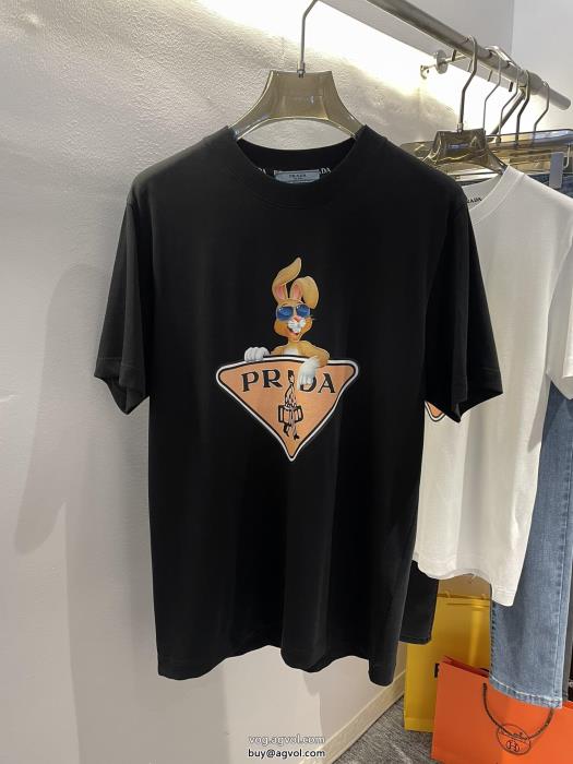 半袖Tシャツプラダ大胆なカジュアルダウン今季は色を使った注目新品ブランド 激安 _0_1