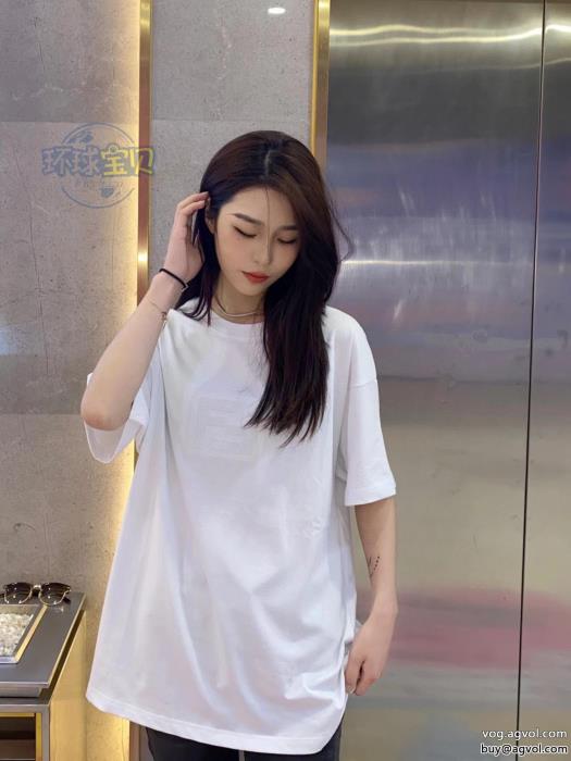 FENDIストリートを感じさせるセール早いもの勝ち半袖Tシャツスーパー コピー 品_0_0