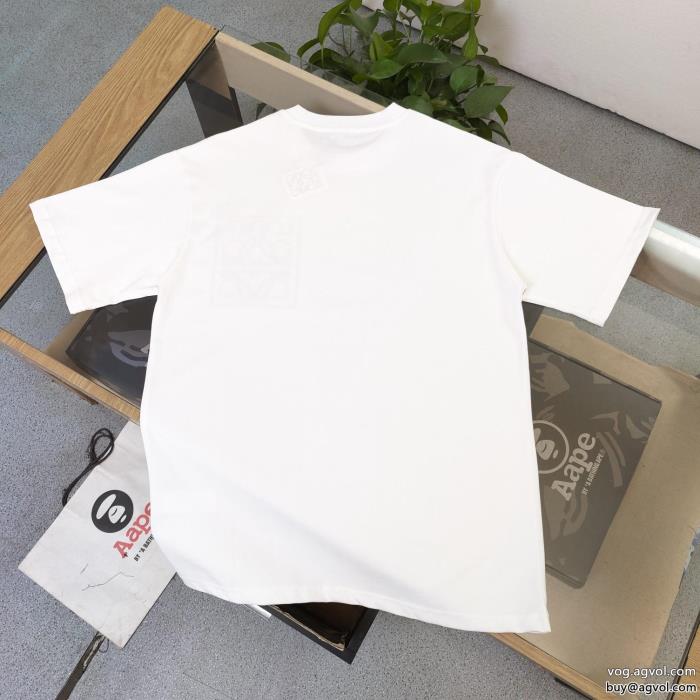 季節感あふれる注目の新作大人気セールLOEWEスーパー コピー  半袖Tシャツ_0_1