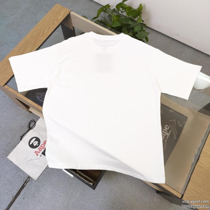 半袖Tシャツ話題が沸騰中買付済み?海外即発 バーバリーブランド 偽物 通販_0_1
