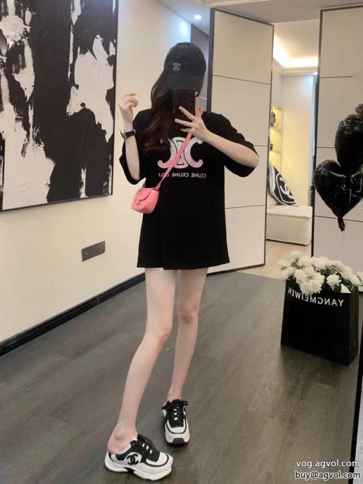 ブランド フェイクCELINE海外直送抜け感を出す半袖Tシャツ_0_1