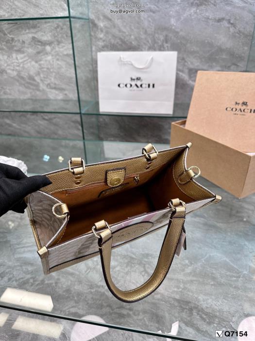 今すぐ買えちゃう！新着ロゴが美しいブランド コピー 通販バッグCOACH_0_4