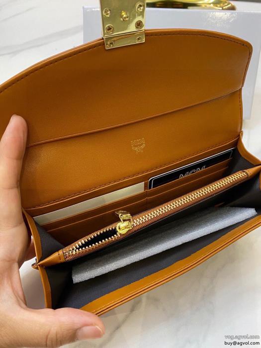 エムシーエム コピー限定生産品着回し力抜群のシンプル財布偽 ブランド 通販_0_3