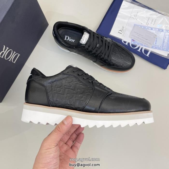 激安 ブランドスニーカー最も話題となったアイテム今季は色を使った注目新品DIOR_0_1