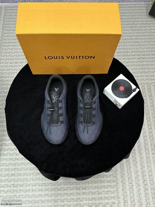 スニーカースーパー コピー 安心 注目!22-23AW今年の2023コーデに活躍するLOUIS VUITTON_0_2