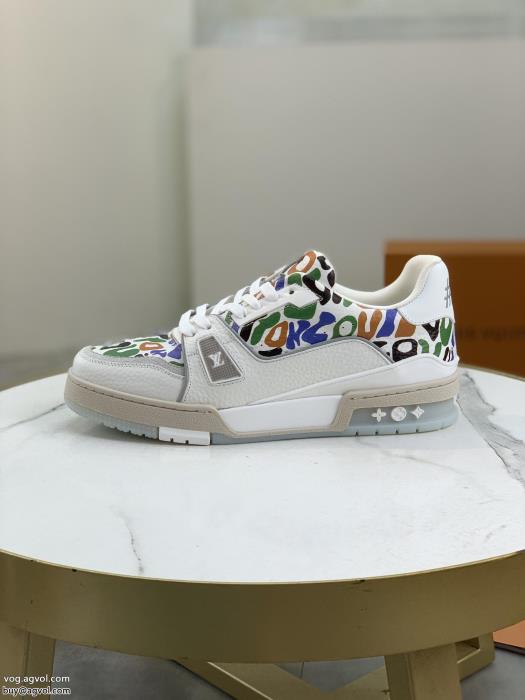 スニーカーLOUIS VUITTONブランド コピー 販売カッコカワイイカワイイ雰囲気_0_3