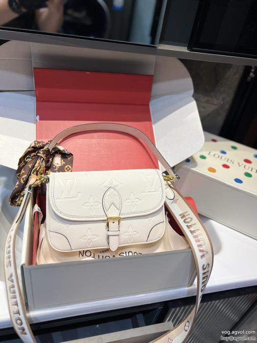バッグスーパー ブランド コピーLOUIS VUITTONカジュアルを一歩大人に品が良い_0_0