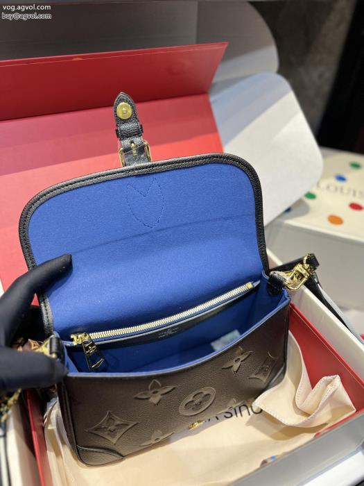 バッグスーパー ブランド コピーLOUIS VUITTONカジュアルを一歩大人に品が良い_0_3