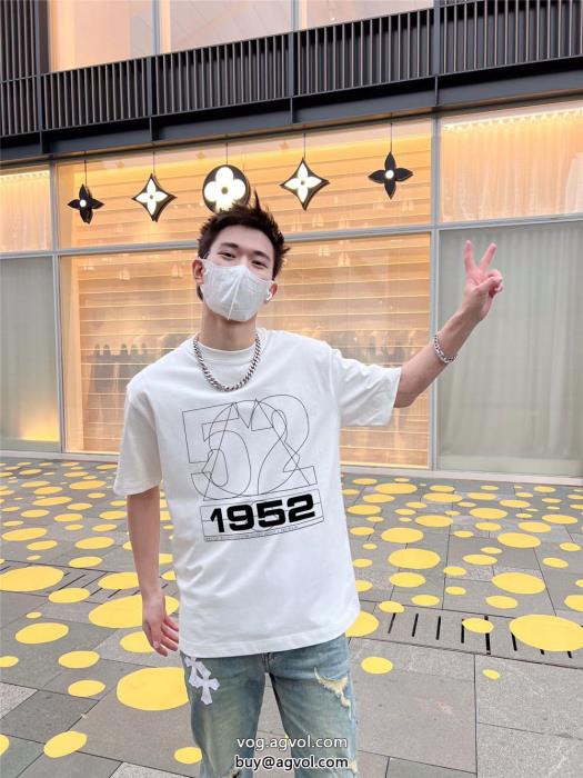 ブランド 激安春の主役アイテム清涼感あるカジュアル半袖TシャツMONCLER_0_2
