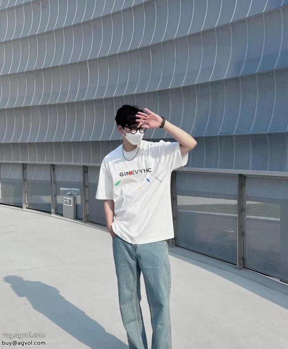 在庫希少完売間近スーパー コピー ブランド半袖TシャツGIVENCHY_0_2
