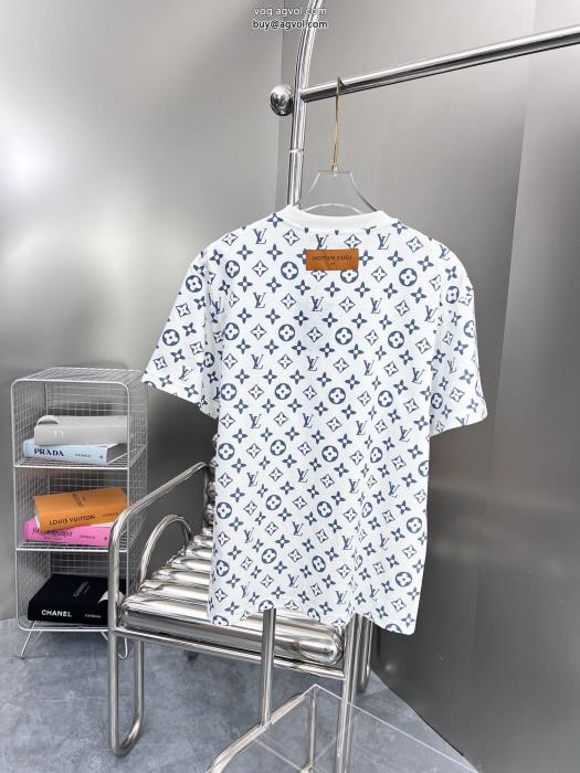 ブランド コピー 着払いLOUIS VUITTON半袖Tシャツ今年風爽やかすぎない大人の印象に_0_1