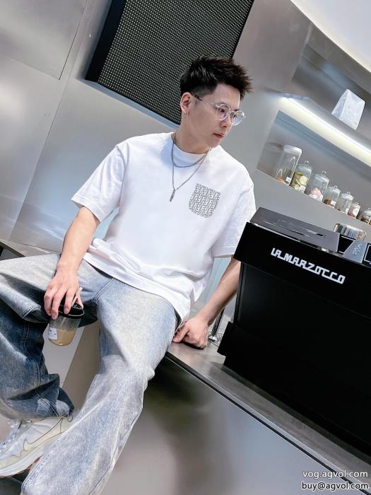 お洒落さんの愛用率が高い2023年夏 オススメ新作フェンディ半袖Tシャツブランド コピー 通販_0_4