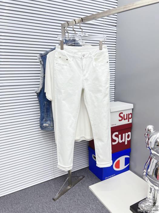 ジーンズARMANIブランド アクセサリー 激安ヴィンテージ感長く愛用出来る一品_0_1