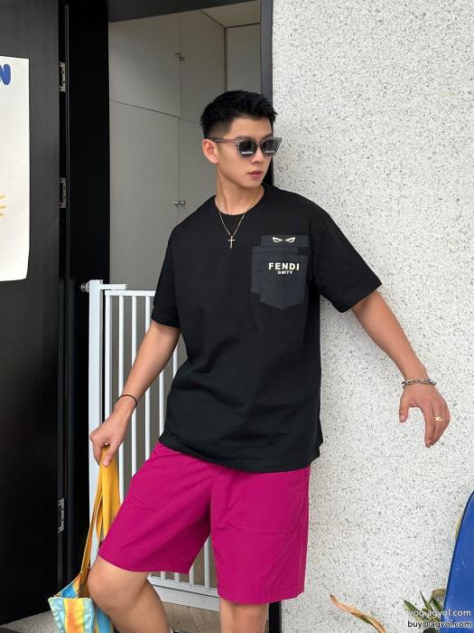 半袖Tシャツコピー ブランド 通販 安心FENDI23AWの最新アイテム即完売_1_1