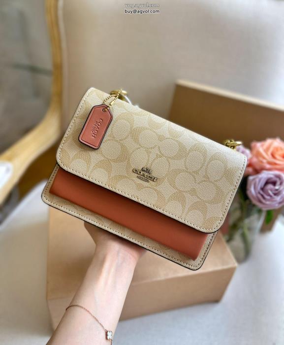 ブランド スーパー コピーバッグCOACHアイドル着用今年流大人っぽさ_0_0
