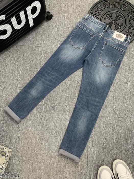 ずっと愛用できる今季は色を使った注目新品ヴェルサーチ偽 ブランド 販売ジーンズ_0_1