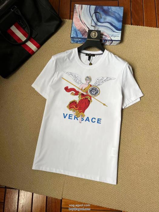 激安 通販 専門VERSACE半袖Tシャツ鮮度が手に入る抜群の人気を集め_0_1