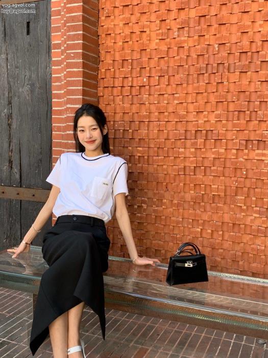 ブランド フェイク上品シックなお品素敵なデザイン半袖TシャツMIUMIU_0_0